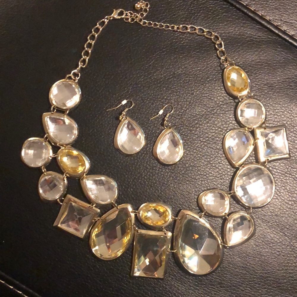 Traci Lynn earring and necklace set